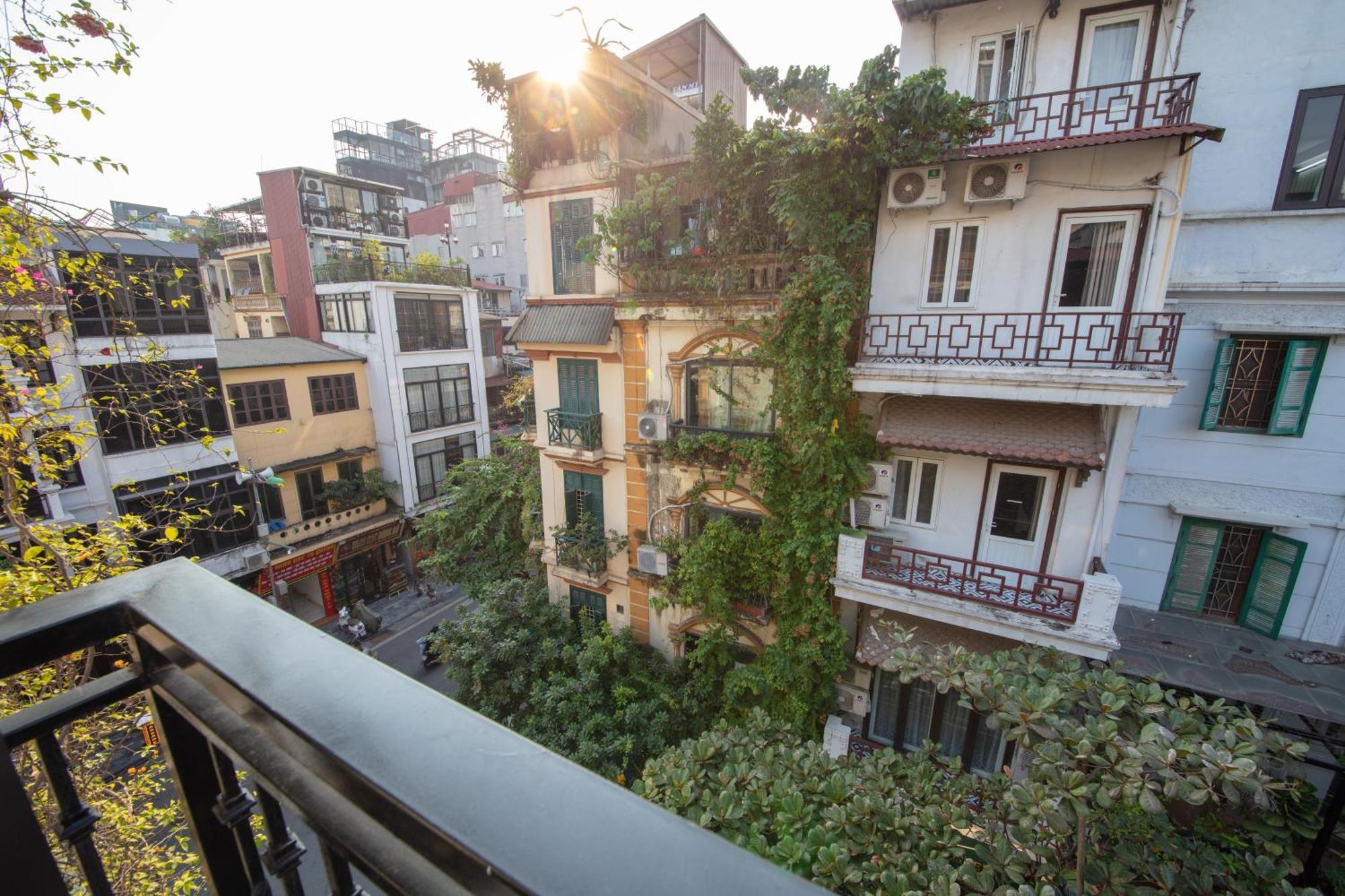 Madelise Adora Hotel & Travel Hanoi Eksteriør billede